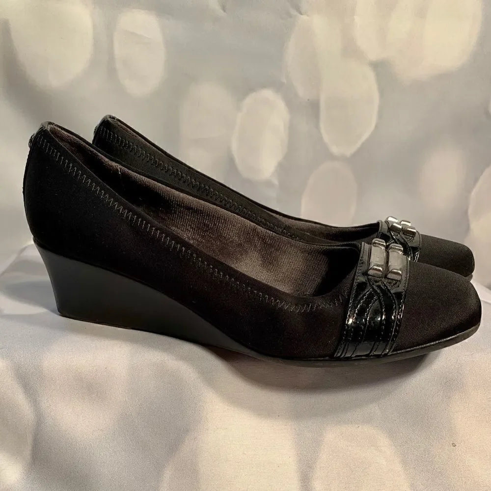 BLACK LIFE STRIDE SLIP ON WEDGES SIZE 7.5